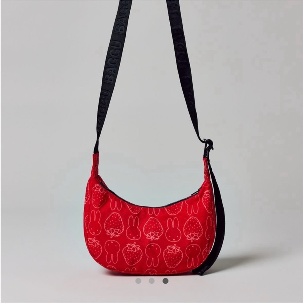 BAGGU & Miffy UO Exclusive Small Nylon Crescent Bag